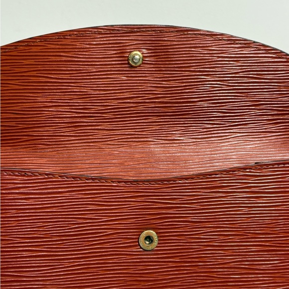 Authentic LOUIS VUITTON cognac epi leather pouch clutch with certificate - Picture 5 of 14